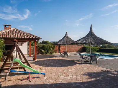 Ferienhaus für 9 Personen (300 m²) in Vrana 9/10