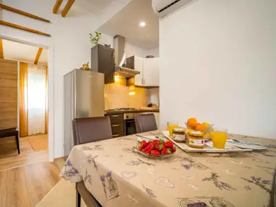 Ferienhaus für 7 Personen (90 m²) in Zadvarje 4/10