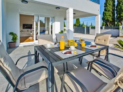 Ferienhaus für 7 Personen (180 m²) in Bogomolje 3/10