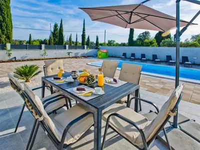 Ferienhaus für 7 Personen (180 m²) in Bogomolje 4/10