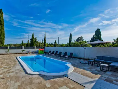 Ferienhaus für 7 Personen (180 m²) in Bogomolje 9/10