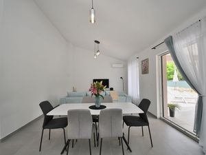 23994795-Ferienhaus-6--300x225-2