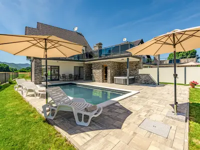 pool