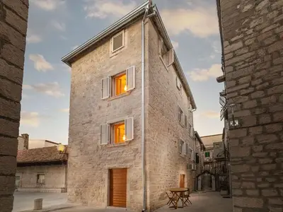 Ferienhaus für 9 Personen in Kaštel Novi 2/10