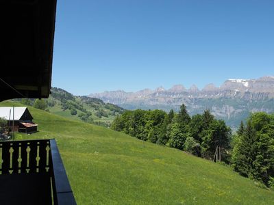 Balkon mit Aussicht auf Churfirsten