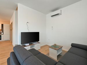 24044065-Ferienhaus-6--300x225-3