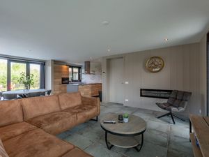 24045796-Ferienhaus-6--300x225-1