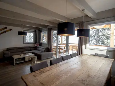 DiningRoom