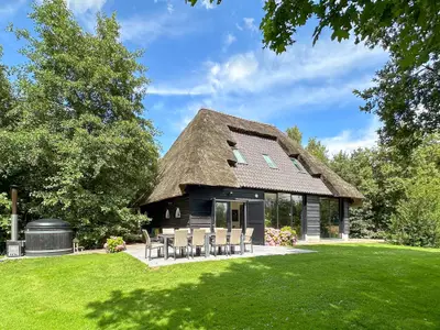 Außenseite Ferienhaus [Sommer]