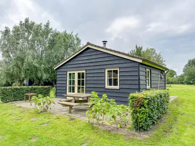 Außenseite Ferienhaus [Sommer]