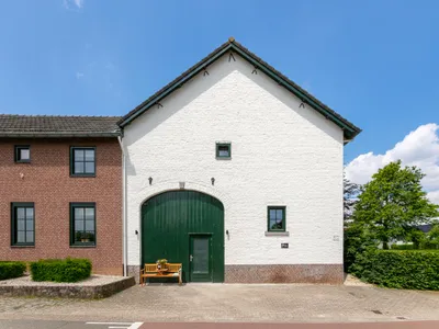 Außenseite Ferienhaus [Sommer]