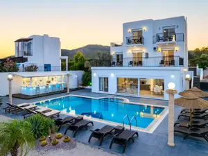 Ferienhaus für 10 Personen (250 m²) in Gennadi