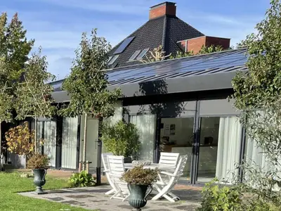 Außenseite Ferienhaus [Sommer]