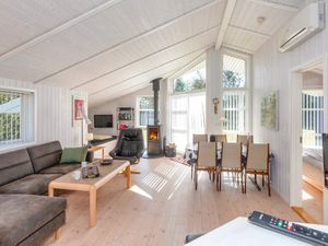 24055928-Ferienhaus-6--300x225-5