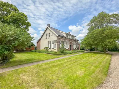 Außenseite Ferienhaus [Sommer]