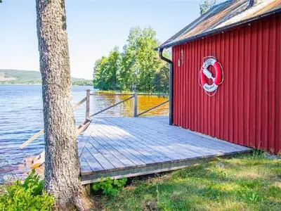 Zusätzliche Sauna direkt am eigenem Badesteg