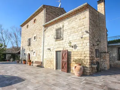 house house