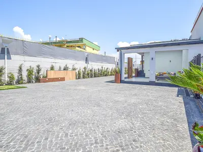 house house
