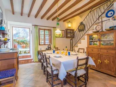 DiningRoom
