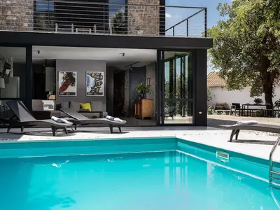 pool
