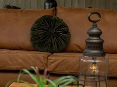 ger&auml;umiges Wohnzimmer