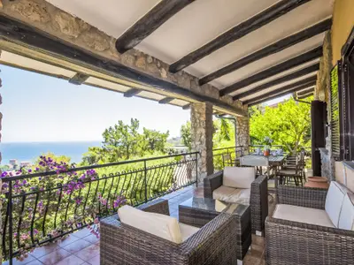balcony-terrace