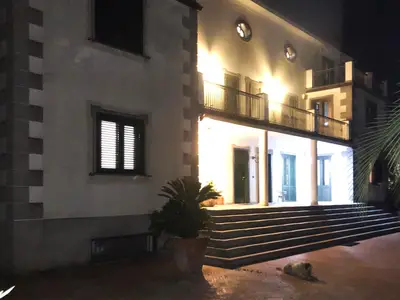 house house
