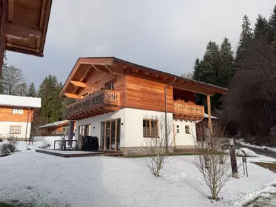 Außenseite Ferienhaus [Winter]