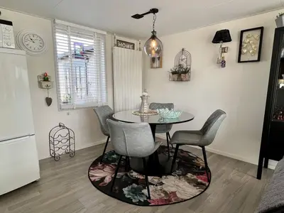 DiningRoom
