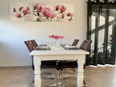 DiningRoom