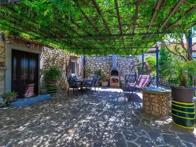 Ferienhaus für 7 Personen (150 m²) in Bribir 9/10