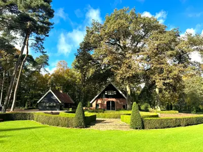 Außenseite Ferienhaus [Sommer]