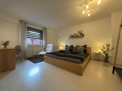 Schlafzimmer 1 mit Doppelbett