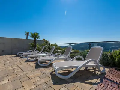 Ferienhaus für 8 Personen (140 m²) in Baretići 8/10