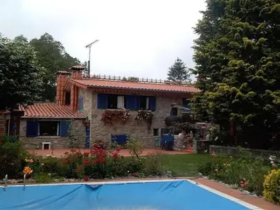 PoolOfHouse