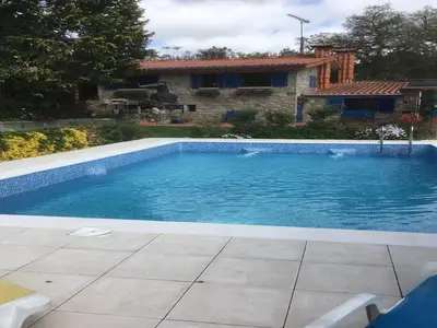 PoolOfHouse