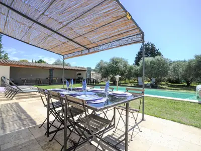 exterior exterior
