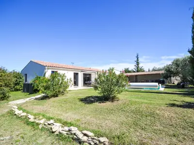 exterior exterior