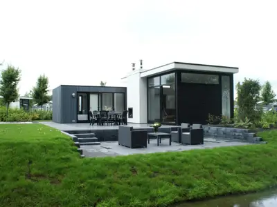 exterior exterior