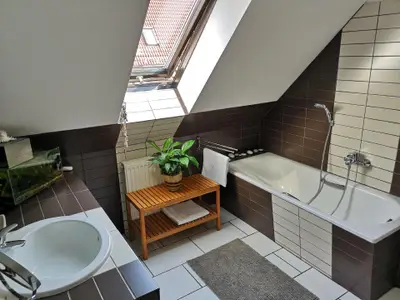 Bad/Dusche. Großes Badezimmer