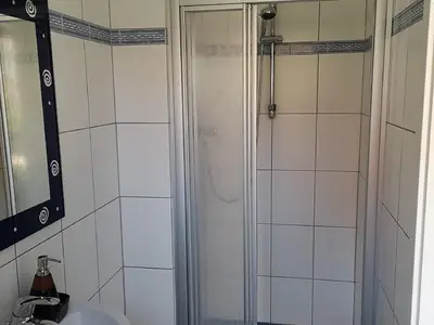 Bad/Dusche. Dusche EG