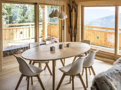 DiningRoom