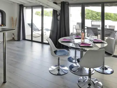 DiningRoom