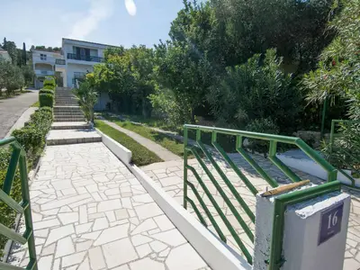 Ferienhaus für 8 Personen (180 m²) in Tkon 10/10