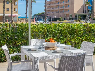 Ferienhaus für 7 Personen (240 m²) in Platja De Muro 3/10