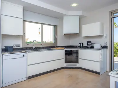 Ferienhaus für 7 Personen (240 m²) in Platja De Muro 10/10