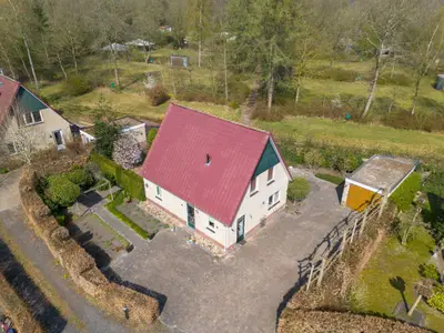 Außenseite Ferienhaus [Sommer]