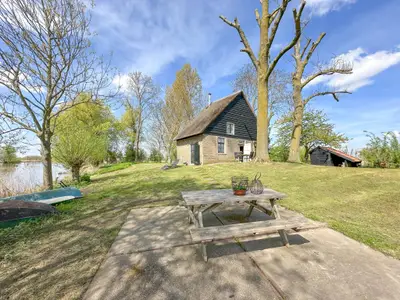 Außenseite Ferienhaus [Sommer]