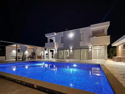 pool