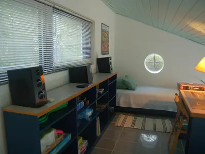Zwischengeschoss mit Einzelbett